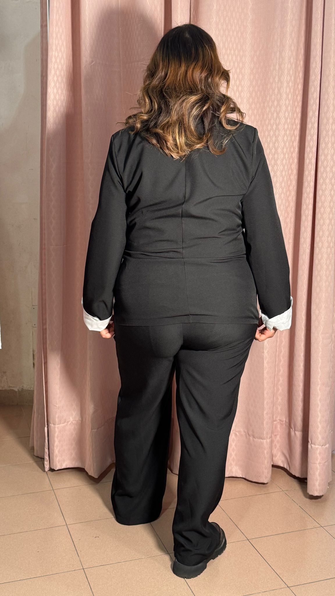 Tailleur Nero Con Camicia